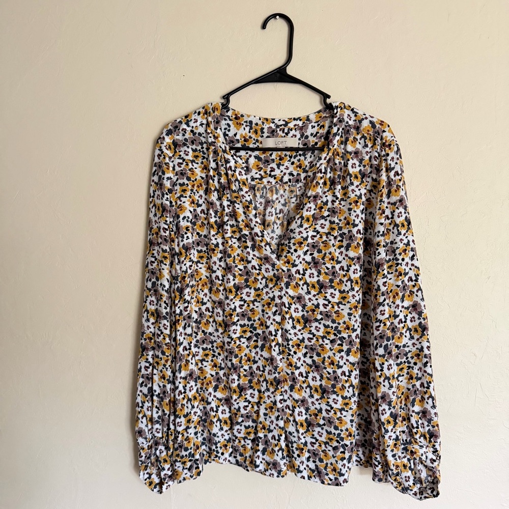 NWOT Women’s Loft Blouse XL Floral V-Neck Long Sleeve Blouse in Mustard Multi